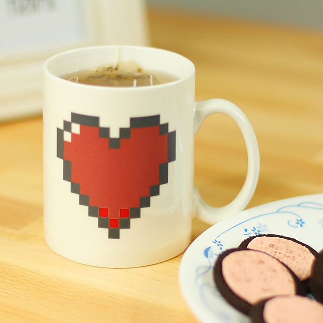 Pixel Heart Heat-Sensitive Mug