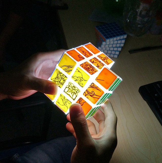 3x3x3 Illuminated IQ Brick