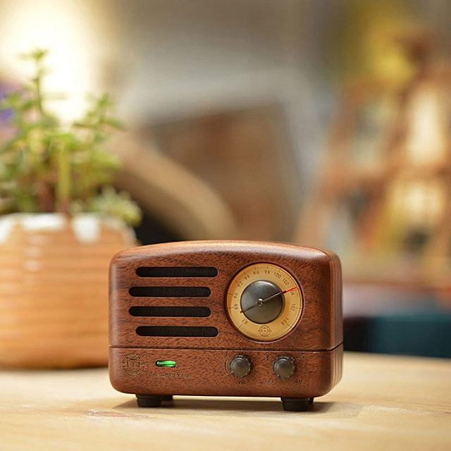 Retro Walnut Mini Wooden FM Radio Bluetooth Speaker