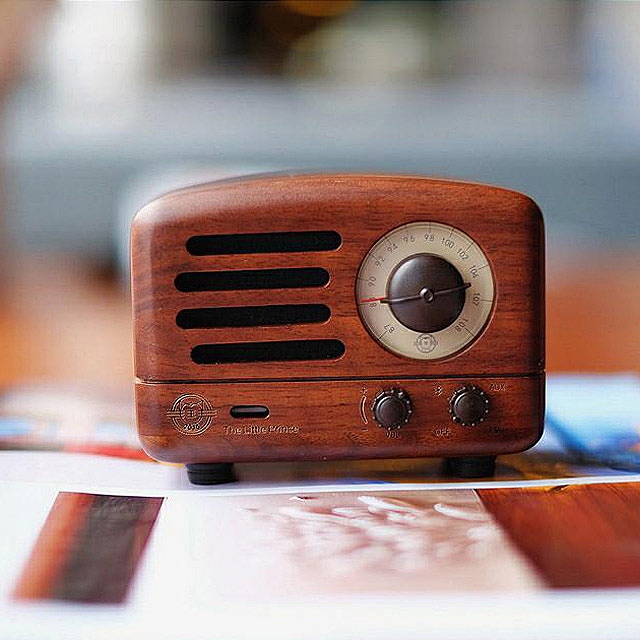 Retro Walnut Mini Wooden FM Radio Bluetooth Speaker