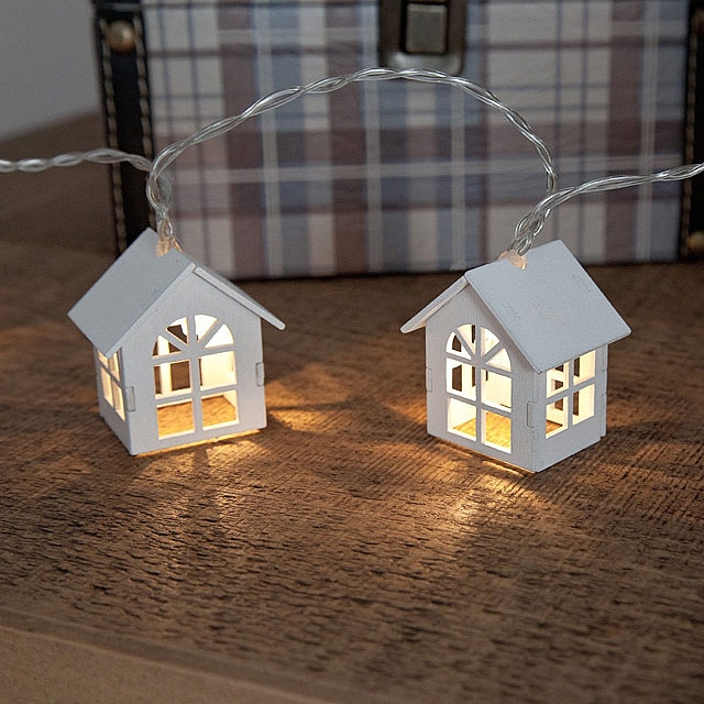 10-LED Wooden House Decor Lights