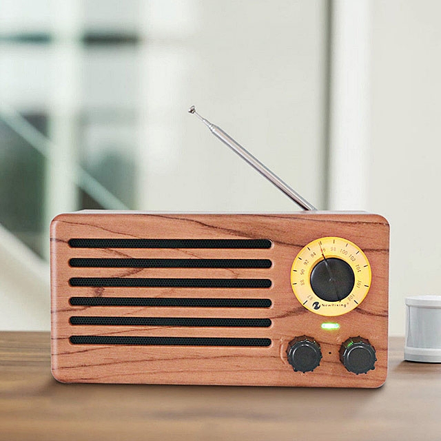 Wooden speaker with radio